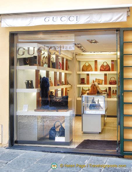 gucci store porto.